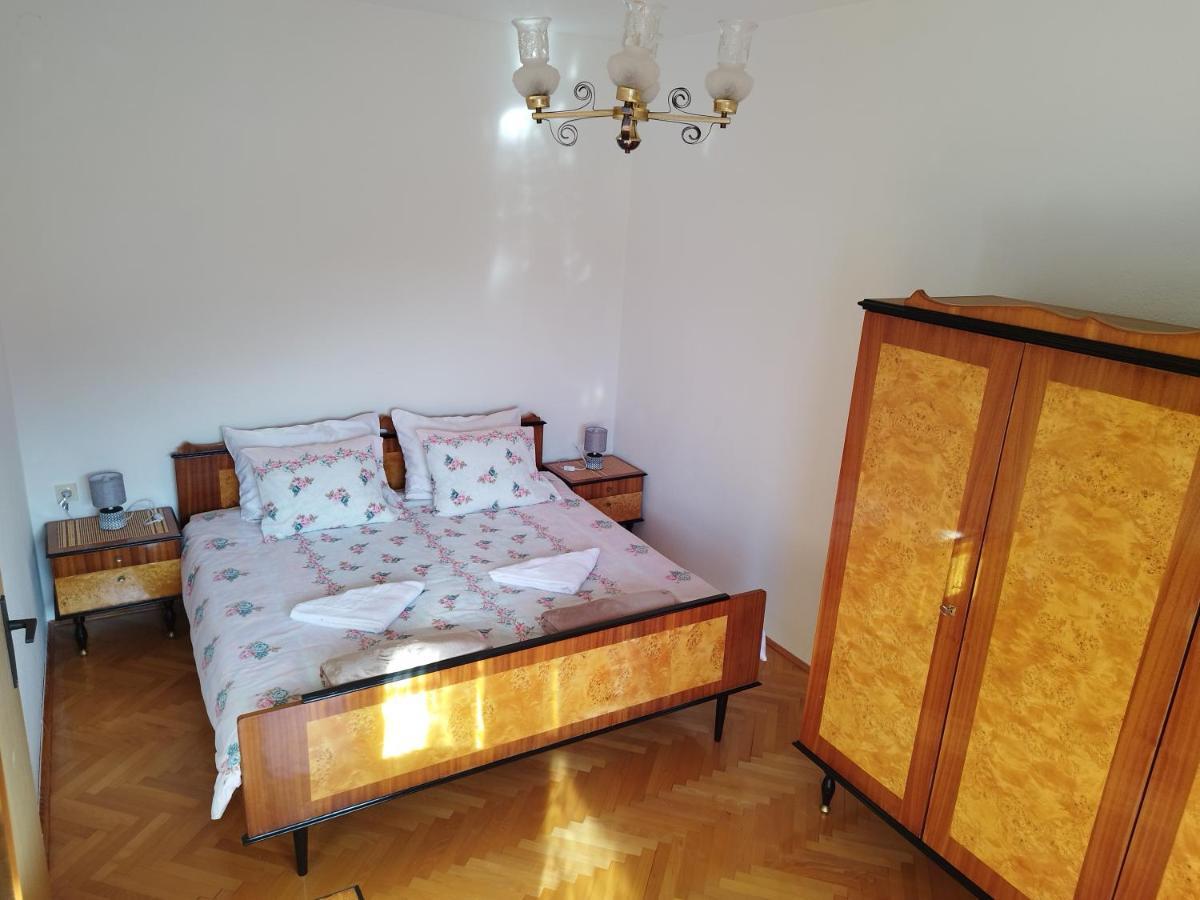 Milka apartment Kotor Exteriör bild