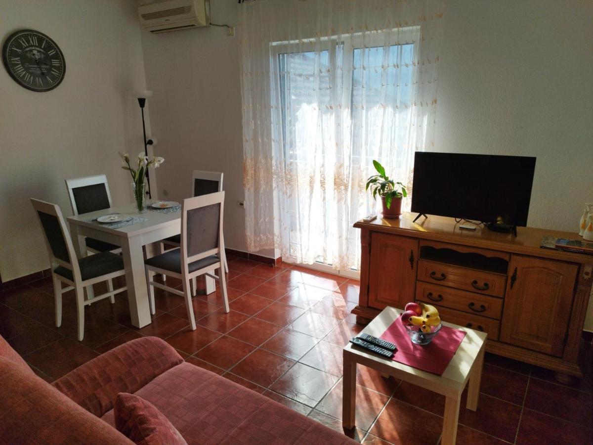 Milka apartment Kotor Exteriör bild